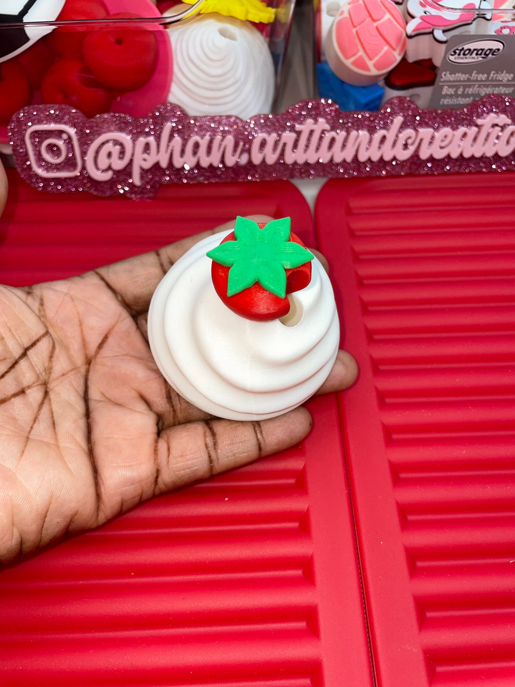 16oz strawberry whip lid topper